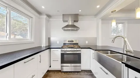 780 Galloway Crescent Mississauga ON L5C 3T9