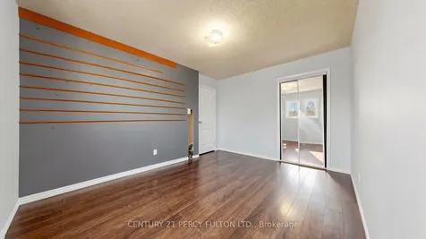 780 Galloway Crescent Mississauga ON L5C 3T9