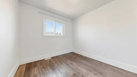 780 Galloway Crescent Mississauga ON L5C 3T9