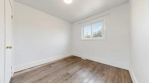 780 Galloway Crescent Mississauga ON L5C 3T9