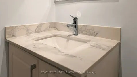 780 Galloway Crescent Mississauga ON L5C 3T9