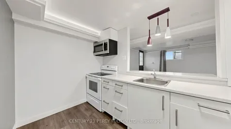 780 Galloway Crescent Mississauga ON L5C 3T9