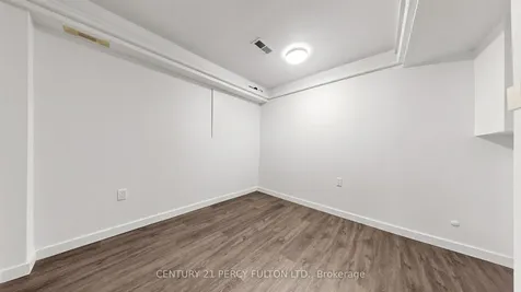 780 Galloway Crescent Mississauga ON L5C 3T9