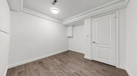 780 Galloway Crescent Mississauga ON L5C 3T9