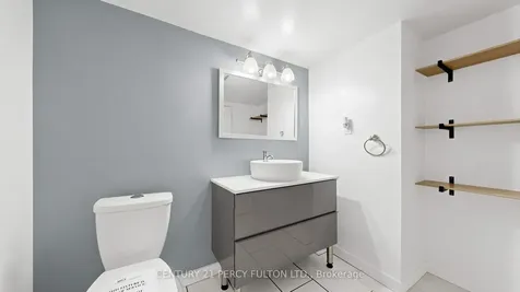 780 Galloway Crescent Mississauga ON L5C 3T9
