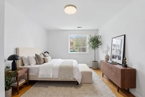 54 Gotham Court Toronto ON M6M 2N8