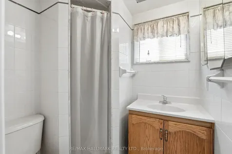 54 Gotham Court Toronto ON M6M 2N8