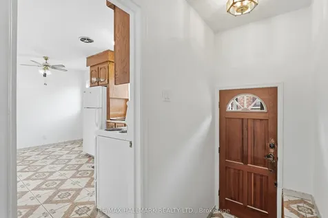 54 Gotham Court Toronto ON M6M 2N8