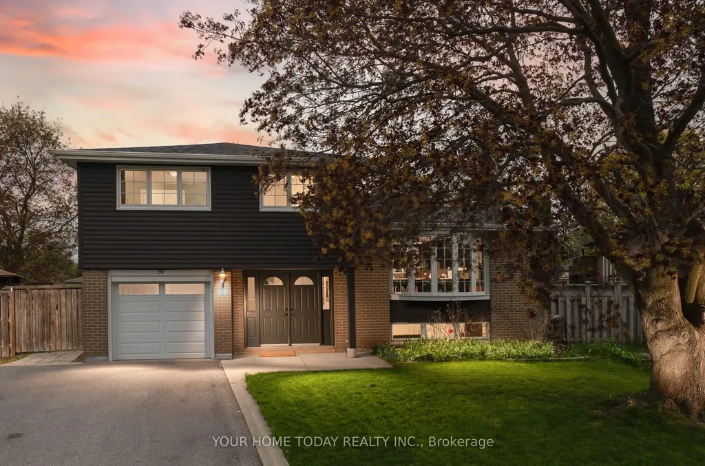 39 Eleanor Crescent Halton Hills ON L7G 2T7