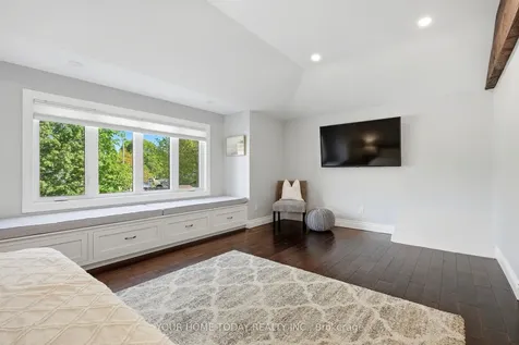 39 Eleanor Crescent Halton Hills ON L7G 2T7
