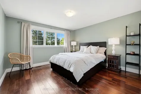 39 Eleanor Crescent Halton Hills ON L7G 2T7