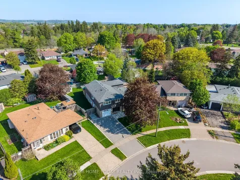 39 Eleanor Crescent Halton Hills ON L7G 2T7