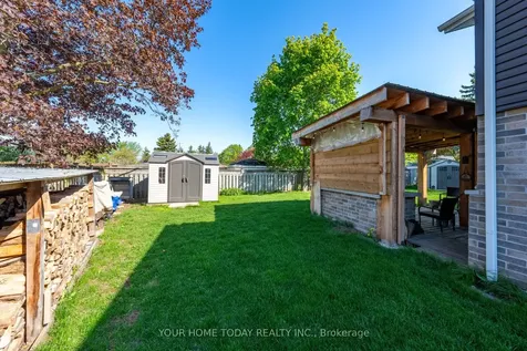 39 Eleanor Crescent Halton Hills ON L7G 2T7