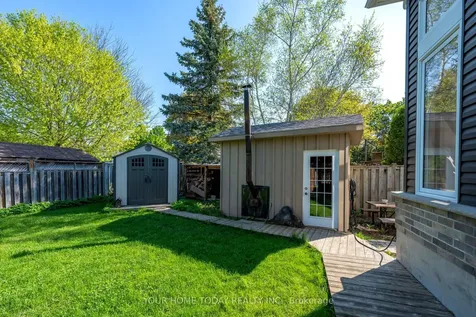 39 Eleanor Crescent Halton Hills ON L7G 2T7