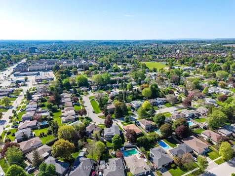 39 Eleanor Crescent Halton Hills ON L7G 2T7