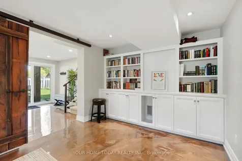 39 Eleanor Crescent Halton Hills ON L7G 2T7