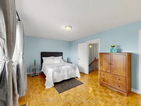 78 Waterbury Street Caledon ON L7E 1X5
