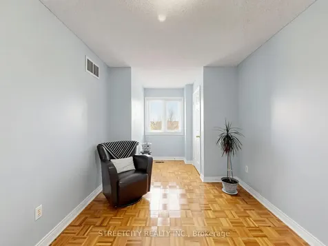 78 Waterbury Street Caledon ON L7E 1X5