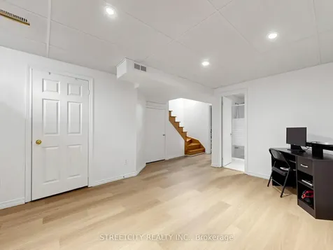 78 Waterbury Street Caledon ON L7E 1X5