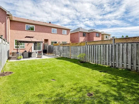 78 Waterbury Street Caledon ON L7E 1X5
