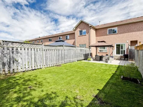 78 Waterbury Street Caledon ON L7E 1X5