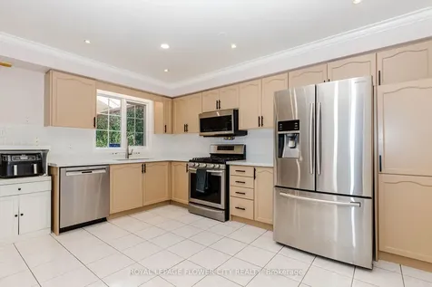 119 Morningmist Street Brampton ON L6R 2A9