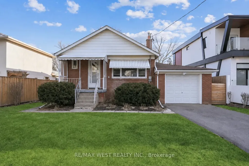 29 Prennan Avenue Toronto ON M9B 4B7