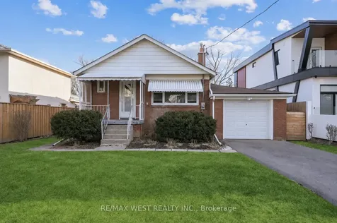 29 Prennan Avenue Toronto ON M9B 4B7