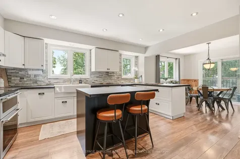 2207 Jester Court Burlington ON L7P 3E8