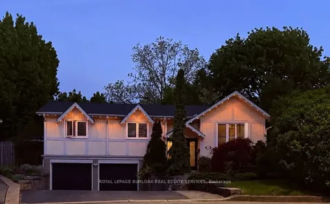 2207 Jester Court Burlington ON L7P 3E8