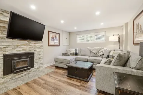 2207 Jester Court Burlington ON L7P 3E8