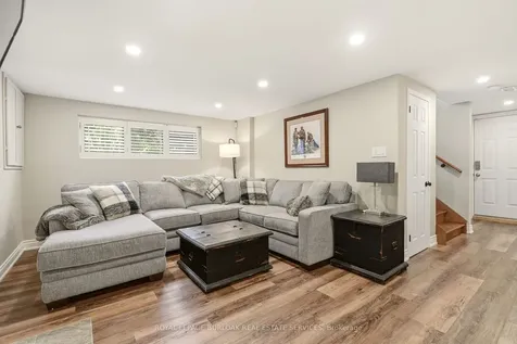 2207 Jester Court Burlington ON L7P 3E8