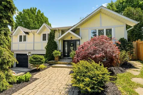 2207 Jester Court Burlington ON L7P 3E8