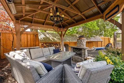 2207 Jester Court Burlington ON L7P 3E8