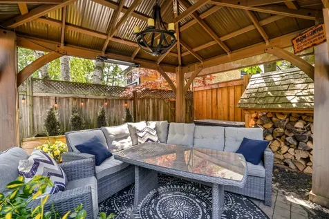2207 Jester Court Burlington ON L7P 3E8