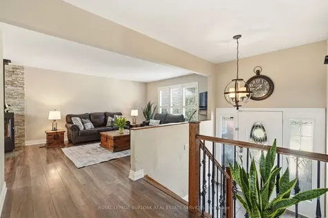 2207 Jester Court Burlington ON L7P 3E8