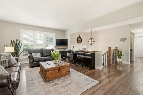 2207 Jester Court Burlington ON L7P 3E8