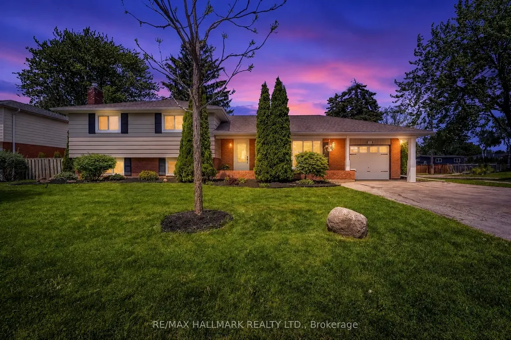 370 Dunlop Crescent Burlington ON L7L 3N7