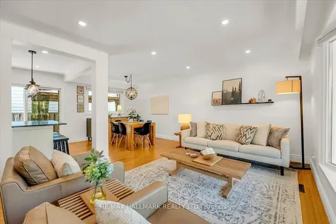370 Dunlop Crescent Burlington ON L7L 3N7