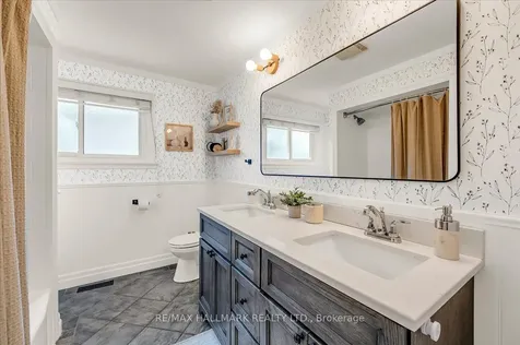 370 Dunlop Crescent Burlington ON L7L 3N7