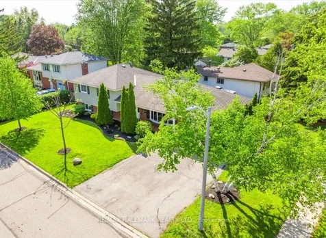370 Dunlop Crescent Burlington ON L7L 3N7