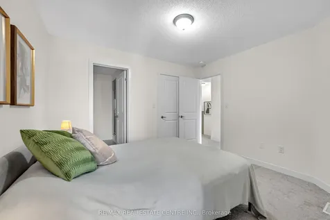 1538 Moonseed Place Milton ON L9E 1V4