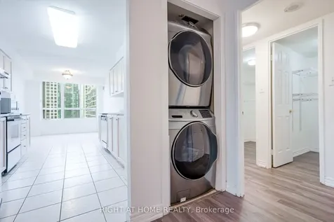 156 Enfield Place Mississauga ON L5B 4L8
