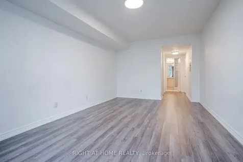 156 Enfield Place Mississauga ON L5B 4L8