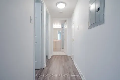 156 Enfield Place Mississauga ON L5B 4L8
