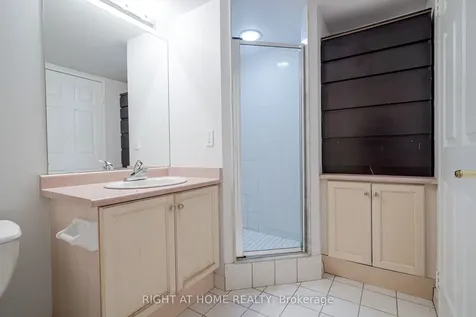 156 Enfield Place Mississauga ON L5B 4L8