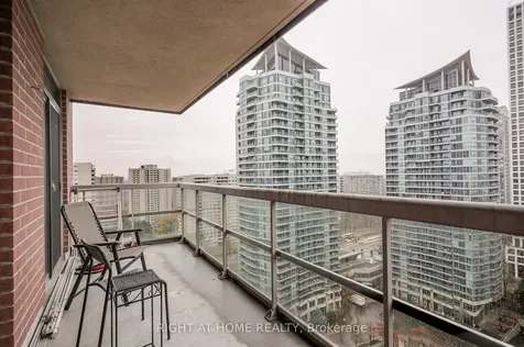 156 Enfield Place Mississauga ON L5B 4L8