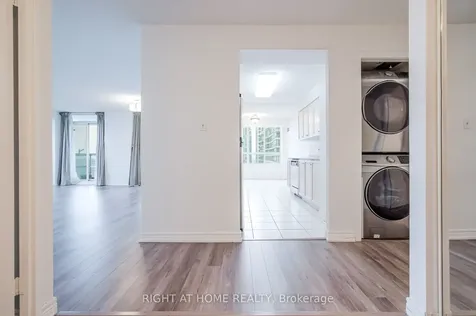 156 Enfield Place Mississauga ON L5B 4L8