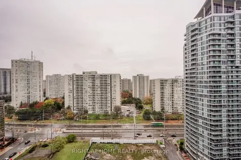 156 Enfield Place Mississauga ON L5B 4L8