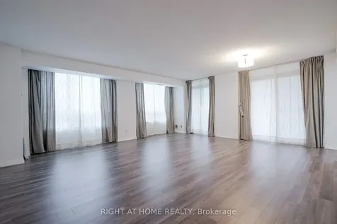 156 Enfield Place Mississauga ON L5B 4L8